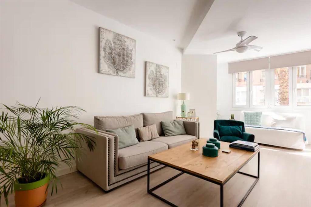 Nuevo Lujo Playa Malagueta-centro Apartment Málaga